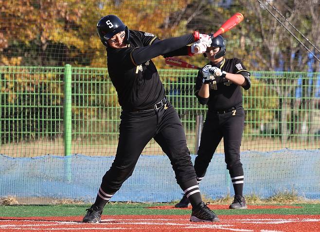 초등 6학년 박석현, 힘찬 스윙 황수빈 기자 hsb@yna.co.kr