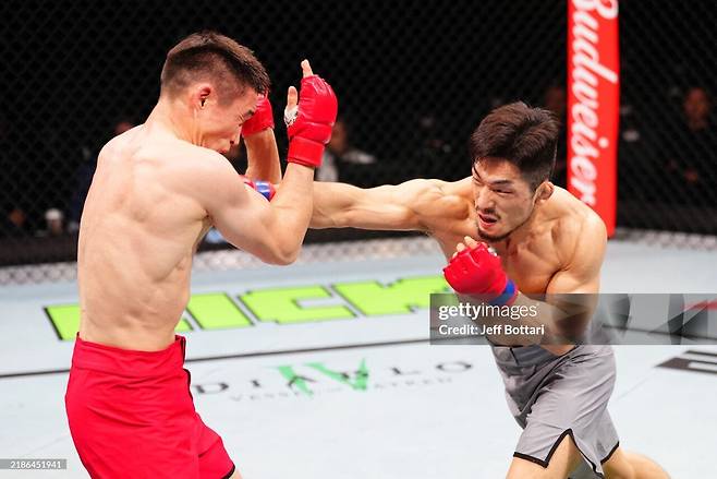 gettyimages-2186451941-2048x2048.jpg 실시간) UFC 유수영 승리 새로운 한국인 UFC 파이터 탄생 ㄷㄷ