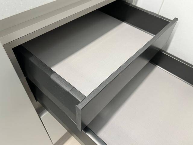 독일 업체 '헤펠레' 자재를 사용한 주방 수납장. 김민호 기자