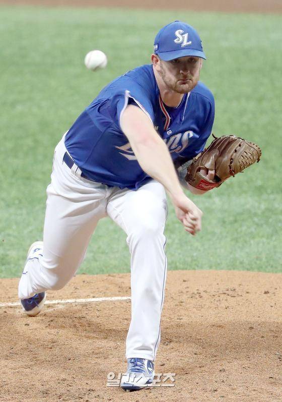 삼성 소속 당시 투구하는 벤 라이블리의 모습. IS 포토
