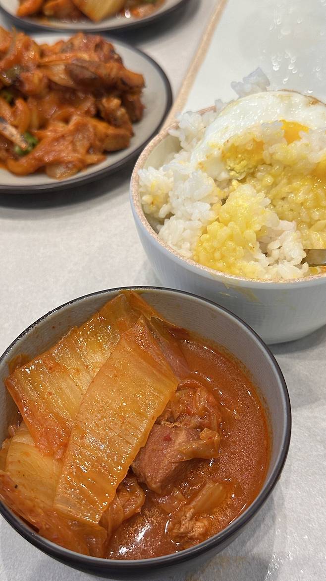 IMG_0237.jpeg 김치찌개 두루치기 점심