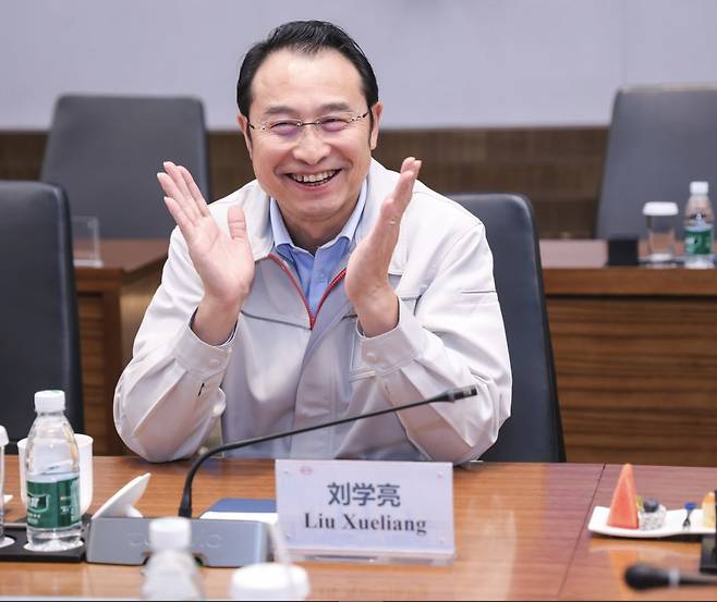 Liu Xueliang, general manager of BYD Asia Pacific auto sales division, speaks in a group interview with Korean reporters at BYD’s headquarters in Shenzhen on Wednesday. (BYD)
