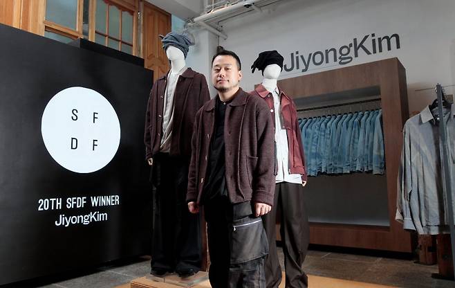 ‘제20회 삼성패션디자인펀드’ 수상자로 선정된 김지용 디자이너. 사진제공｜삼성물산 패션
