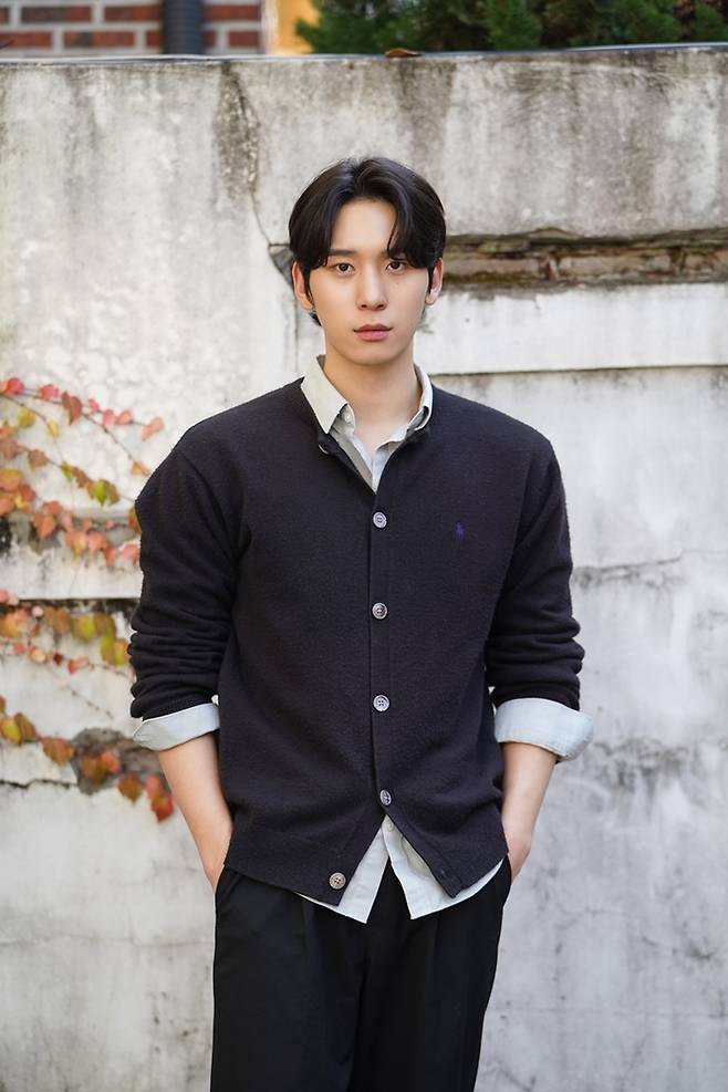 배우 김지오  와이드에스컴퍼니