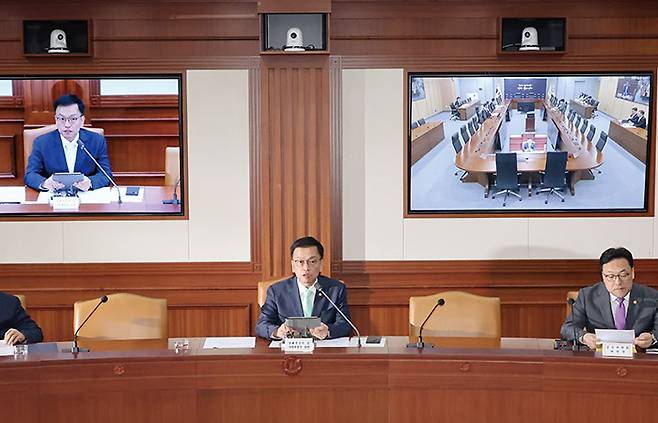 세수가 부족하다는 전망만으로 지방교부세를 줄이는 건 법과 원칙에 어긋난다.[사진｜뉴시스]