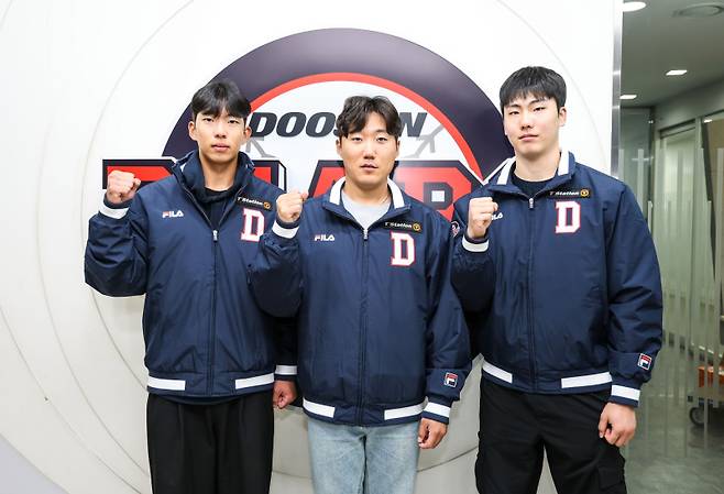 두산이 트레이드로 영입한 김민석(왼쪽부터) 추재현, 최우인. 사진=두산 베어스 제공