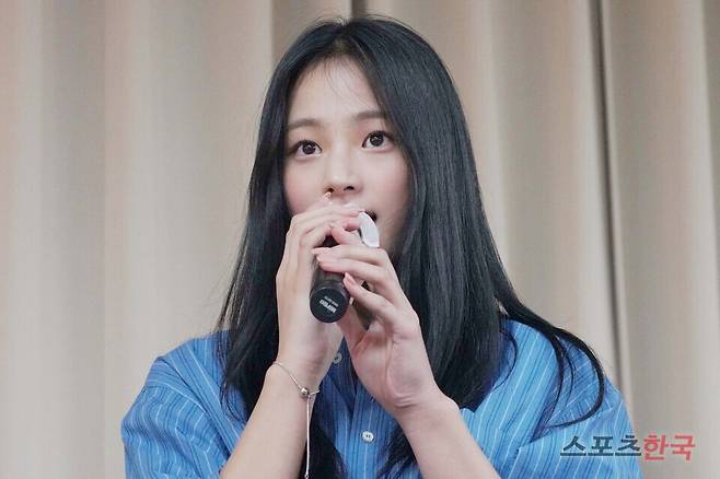 하이브(HYBE) 소속 어도어(ADOR) 엔터와 전속계약 해지 관련 기자회견에 참석한 그룹 뉴진스(NewJeans) 민지. 24.11.28 사진=사진공동취재단