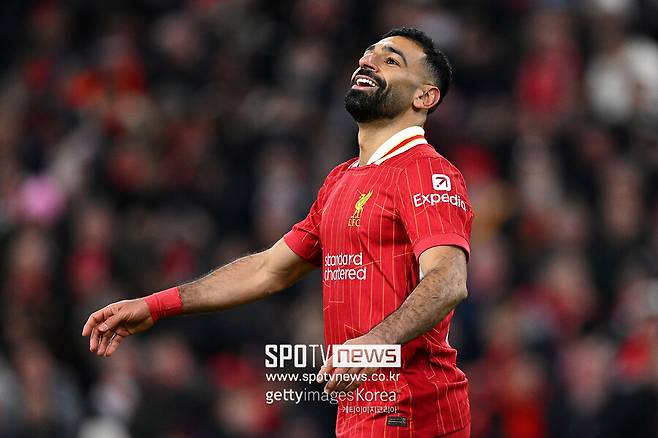 ▲ 아르네 슬롯 감독이 이끄는 리버풀이 카를로 안첼로티 감독의 레알 마드리드를 상대로 두 골 차 완승을 거뒀다. 리버풀 안필드에서 열린 레엘 마드리드와 경기에서 알렉시스 맥알리스터와 코디 학포의 연속골에 힘입어 레알 마드리드를 2-0으로 꺾었다. 리버풀은 이날 승리로 챔피언스리그 5전 전승을 달린 것은 물론 공식전 15경기 연속 무패 기록을 이어갔다.