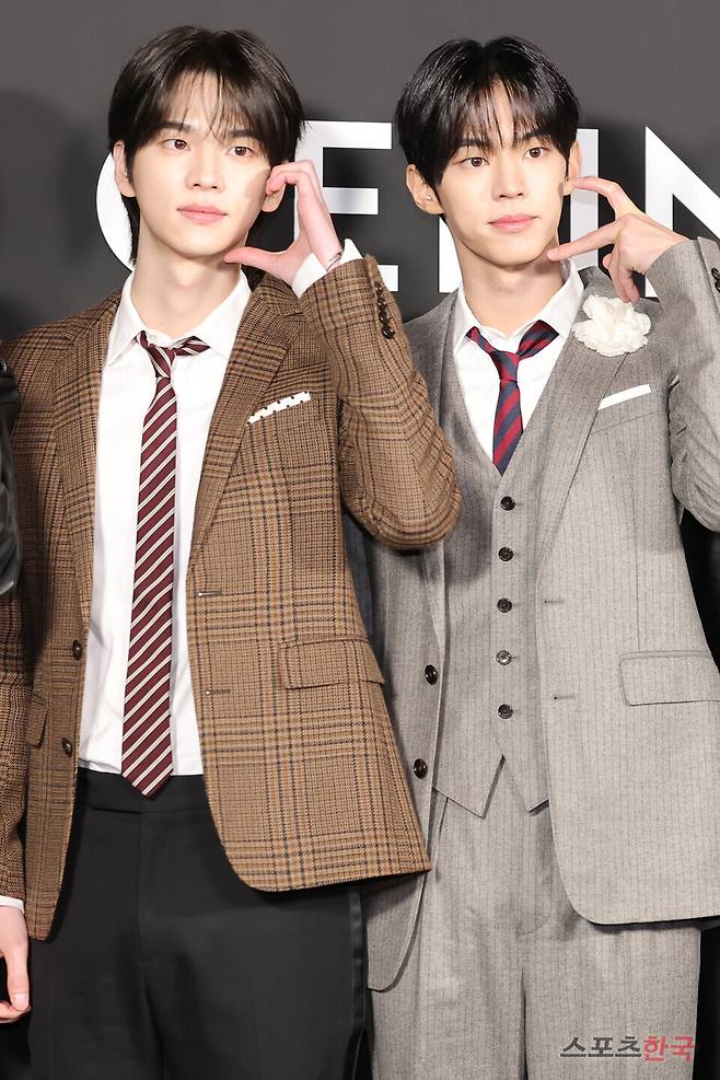 투어스 신유, 도훈. 24. 11. 28. ⓒ이혜영 기자 lhy@hankooki.com