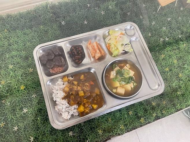 27일 성남시 분당구 지구촌교회 블레싱식당 메뉴. /현정민 기자