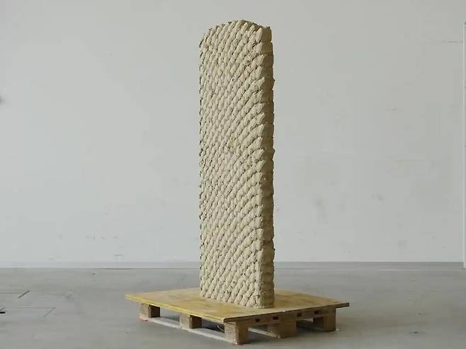 연구진은 임팩트 프린팅 방식으로 3m 높이의 벽체를 만드는 데 성공했다. 취리히 연방공대 제공