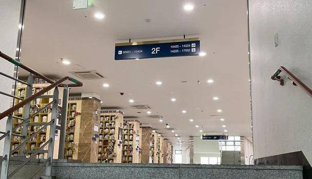 B씨 부부 아들이 있는 납골당. A씨는 B씨 부부와 함께 이곳을 찾았다. SNS 캡처