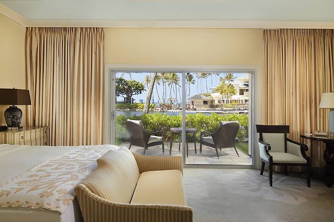 인공라군 바로 앞에 위치한 돌핀 라나이 객실. 사진제공|팜투어