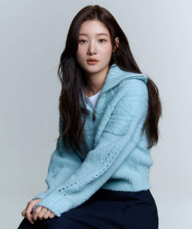 정채연이 가족을 언급했다. BH엔터테인먼트 제공