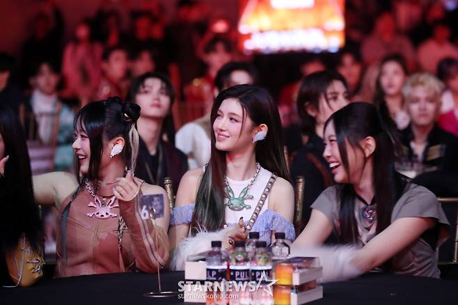 그룹 뉴진스가 '2023 아시아 아티스트 어워즈 인 필리핀'(2023 Asia Artist Awards IN THE PHILIPPINES, 이하 '2023 AAA')에서 멋진 공연을 즐기고 있다.  2023.12.14 /사진=임성균