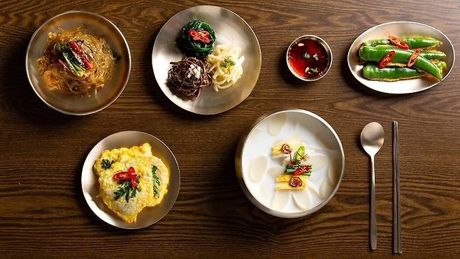 한국의 전통적 놋그릇 식기. [게티이미지뱅크]