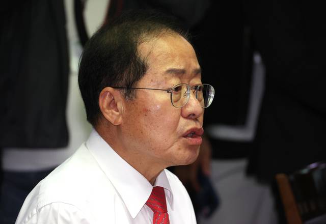 ▲ 지난 10월 28일 국회 의원회관에서 열린 ‘국민의힘 대구광역시-지역 국회의원 예산정책협의회’에서 홍준표 대구시장이 발언을 하고 있다. 연합뉴스