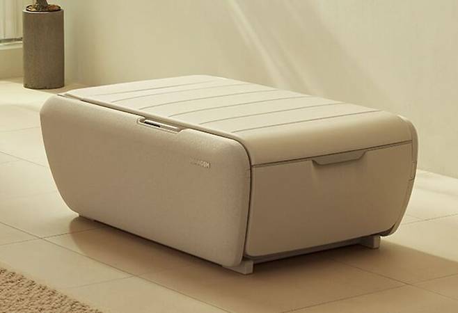 세라젬 마스터 V9 기기를 접은 모습. 접었을 시 제품 사이즈는 길이가 80㎝ 감소한 129㎝, 폭 77.7㎝, 높이 44㎝다.&nbsp;