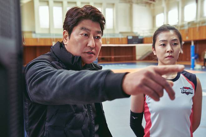 영화 ‘1승’ 송강호, 신윤주. 사진 | ㈜키다리스튜디오, ㈜아티스트유나이티드