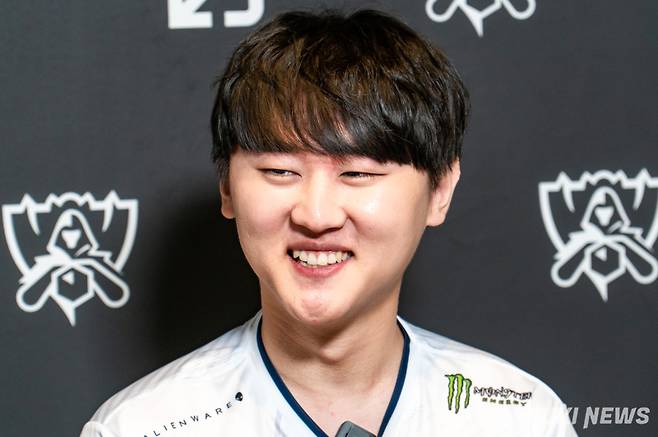 ‘표식’ 홍창현. 쿠키뉴스 자료사진