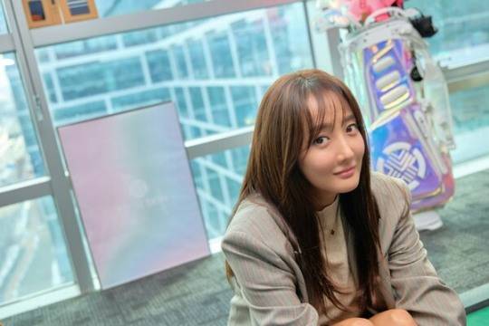 엑스넬스코리아 홍유진 이사로 살아가는 배우 사강. 사진_박광희