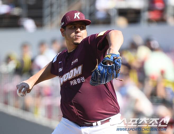 8일 광주 기아 챔피언스필드에서 열린 키움-KIA전. 키움 선발투수 후라도가 투구하고 있다. 광주=정재근 기자 cjg@sportschosun.com/2024.9.8/