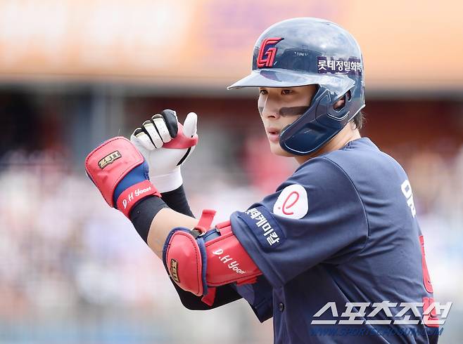 적시타를 날린 롯데 윤동희. 대전=송정헌 기자songs@sportschosun.com/2024.09.22/