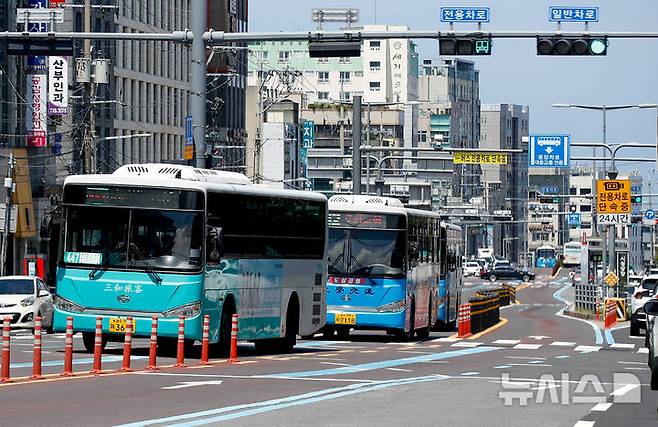 [제주=뉴시스] 제주도는 4일 도로 106개 노선을 대상으로 실시한 교통량 조사를 발표했다. (사진=뉴시스 DB). photo@newsis.com