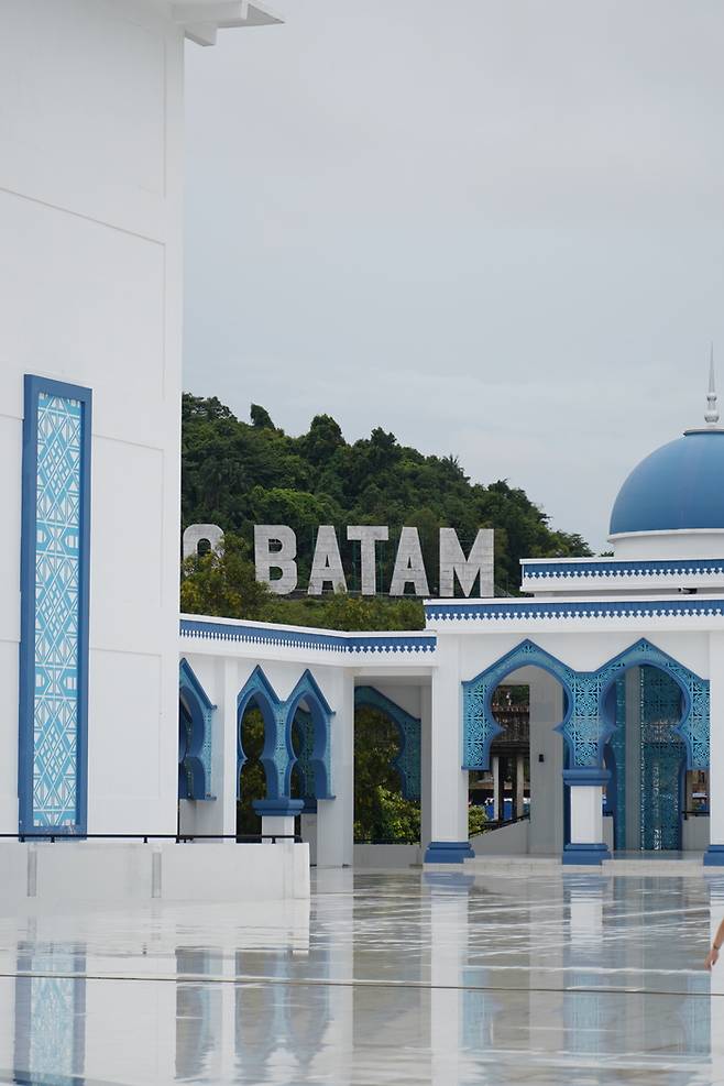 바탐의 이슬람 사원(Grand Mosque Batam). 사진제공|제주항공