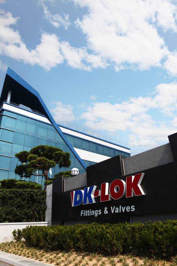 김해시 골든루트 산단 내 디케이락 본사 전경.  디케이락 제공