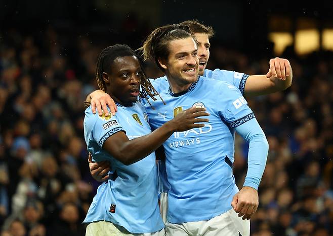 맨체스터 시티(이하 맨시티)가 8경기 만에 이겼다. 케빈 더 브라위너의 1골 1도움 맹활약을 앞세워 노팅엄 포레스트를 3-0으로 꺾고 리그 4연패에서 탈출했다. <저작권자(c) 연합뉴스, 무단 전재-재배포, AI 학습 및 활용 금지>