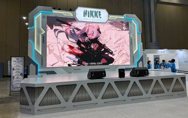 - 한 번쯤은 멈춰서 볼 수밖에 없는 트레일러