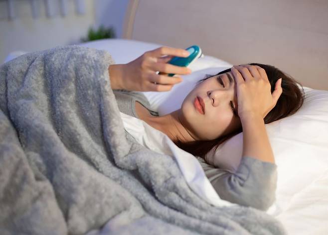 ▲체온이 38도 이상까지 오르거나 ▲오한 ▲두통 등 증상이 나타난다면 '뇌수막염'을 의심해봐야 한다/사진=게티이미지뱅크