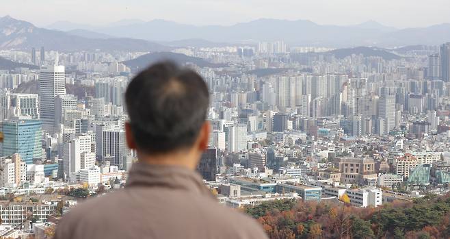 남산에서 바라본 서울 도심. /연합뉴스