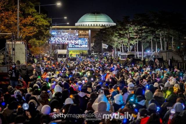 K-응원봉 집회의 모습 / 게티이미지코리아