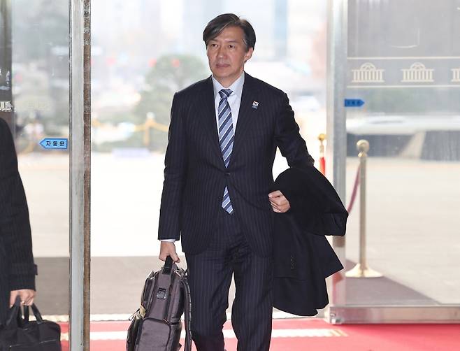 ▲ 오늘(11일) 국회로 출근하는 조국 조국혁신당 대표 [연합뉴스]&nbsp;