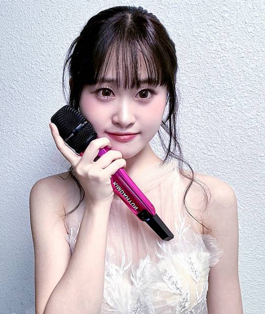 가수 김다현