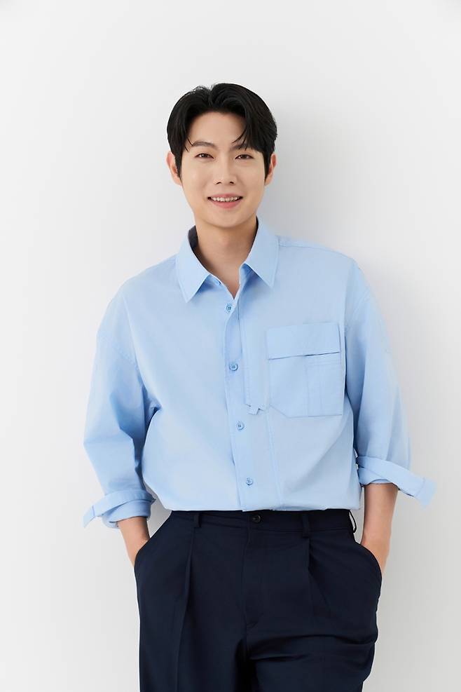 가수 손태진. 미스틱스토리 제공