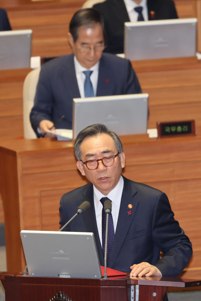 조태열 외교부 장관이 11일 국회 본회의에서 진행된 '윤석열 대통령 위헌적 비상계엄 선포 내란행위 관련 긴급현안질문'에서 답변하고 있다. 연합뉴스