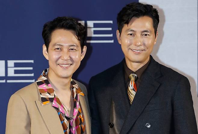 배우 이정재(사진 왼쪽)와 정우성. /뉴스1