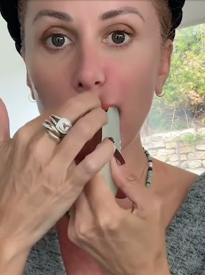 인스타그램 @officialkatjames