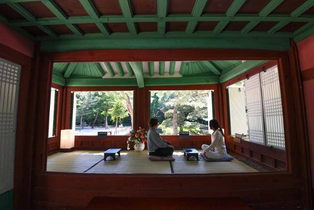 지난 5월 특별개방행사로 개방된 종묘 망묘루(望廟樓)의 모습. 임은재 인턴기자