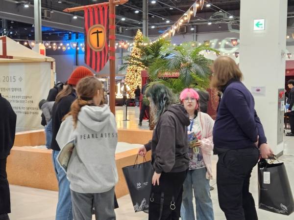 - 검은사막 페스타를 위해 한국을 방문한 글로벌 모험가들