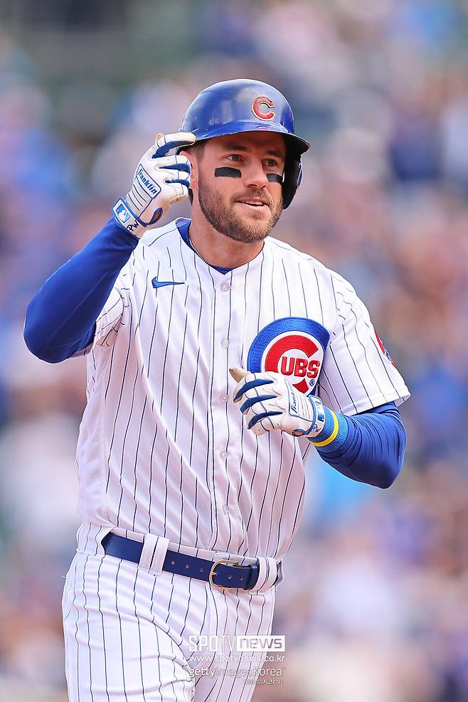 ▲ 미국 현지에서 KIA가 새 외국인타자로 패트릭 위즈덤을 영입했다는 소식이 전해지면서 주목을 받고 있다. 위즈덤의 메이저리그 통산 성적은 455경기 타율 .209 88홈런 207타점 23도루로 한때 시카고 컵스에서 주전 3루수를 맡았던 선수다. 위즈덤의 올해 연봉은 272만 5000달러(약 39억원). 하지만 올해 성적이 저조했기에 이와 같은 대우를 기대하고 메이저리그에 남기엔 쉽지 않은 형편이다. 때문에 해외 리그로 눈을 돌렸을 가능성이 커보인다.