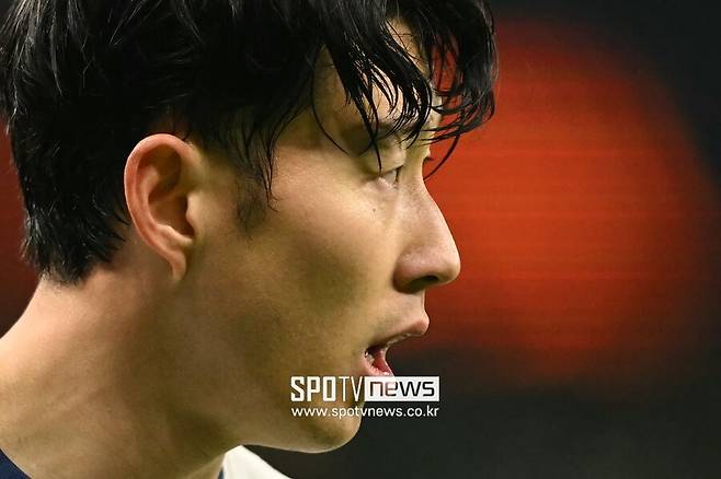 ▲ 손흥민의 바르셀로나 이적설을 제기한 ‘엘골디히탈’은 공신력이 불분명하다. 그러나 축구계에선 언제나 무슨 일이 일어날 지 모른다. 이적설이 사그라들지 않은 상황에서 바르셀로나가 한국 방한 의사를 밝혔다.