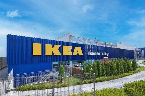 이케아 코리아가 경기 평택 포승지구에 아시아 최대 규모의 물류센터를 짓겠단 계획을 철회했다. 사진은 경기 용인시 이케아 기흥점 매장 전경. 사진 이케아 코리아