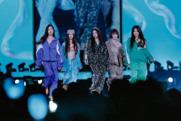 걸그룹 ‘뉴진스’(NewJeans)가 26~27일 일본 도쿄돔에서 팬미팅 ‘버니즈 캠프 2024 도쿄돔’(Bunnies Camp 2024 Tokyo Dome)를 펼치고 있다. 기사와 관련 없는 사진. 2024.06.27 어도어 제공