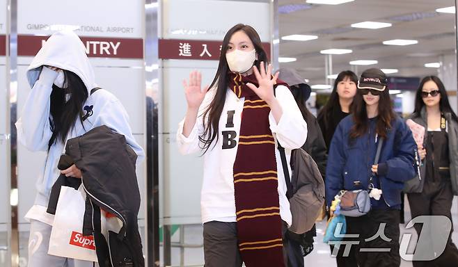 걸그룹 뉴진스 민지(왼쪽부터)와 혜인, 해린, 다니엘, 하니 ⓒ News1