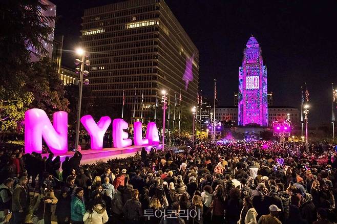 그랜드파크 카운트다운 ⓒGloria Molina Grand Park/사진제공-로스앤젤레스관광청