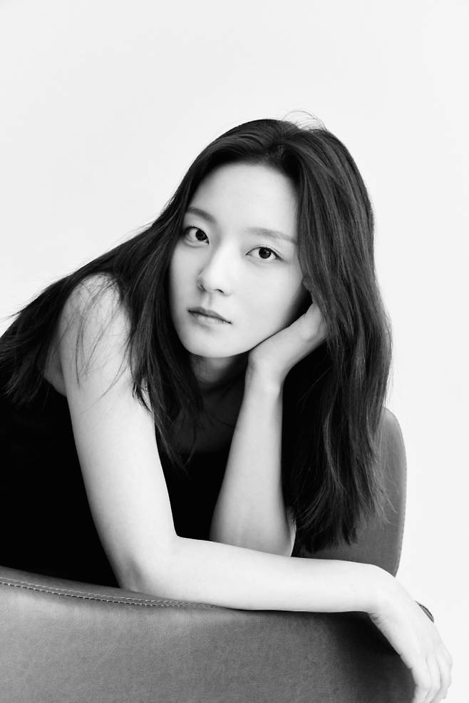 장성윤 프로필 (제공: 그램엔터테인먼트)